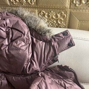 New Women's Eddie Bauer Mauve Puffer Vest with Faux Fur Trim Sz. L